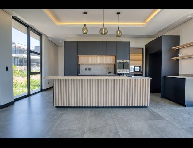 4 BEDROOM HOUSE FOR SALE IN SEATON ESTATE